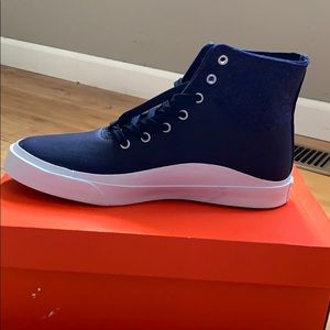 High top blue converse